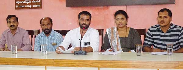 ಮಡಿಕೇರಿ: ರಸ್ತೆ ದುರಸ್ತಿಗೆ ಒತ್ತಾಯ